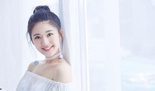 娱乐八卦吃瓜相关图片和素材,揭秘明星幕后故事,吃瓜群众狂欢时刻